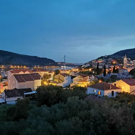 Maregare Ντουμπρόβνικ